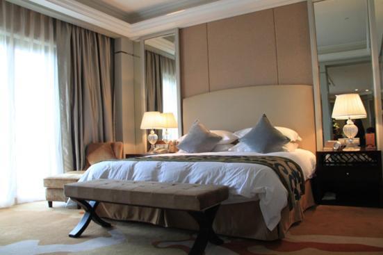 Landison Green Town Hotel Xinchang Quarto foto